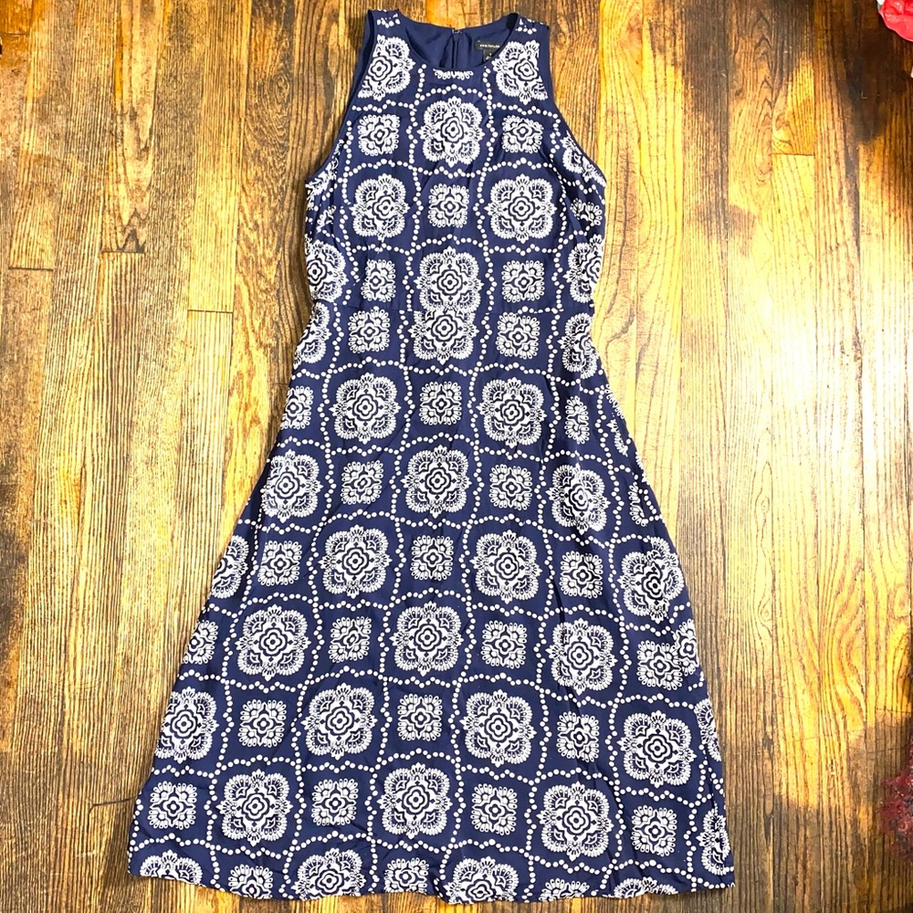 Ann Taylor Tile Midi Blue & White Sleeveless Dress Size Small
